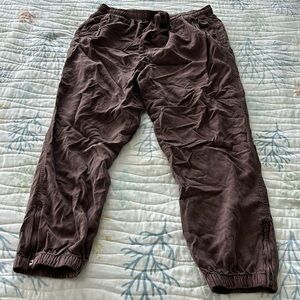 Aerie cotton cargos size large